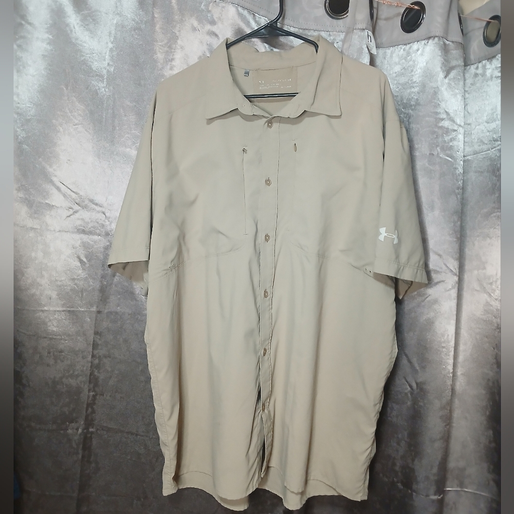 Under Armour Beige Short Sleeve Heat Gear Button Up Shirt Size XXL Loose Fit